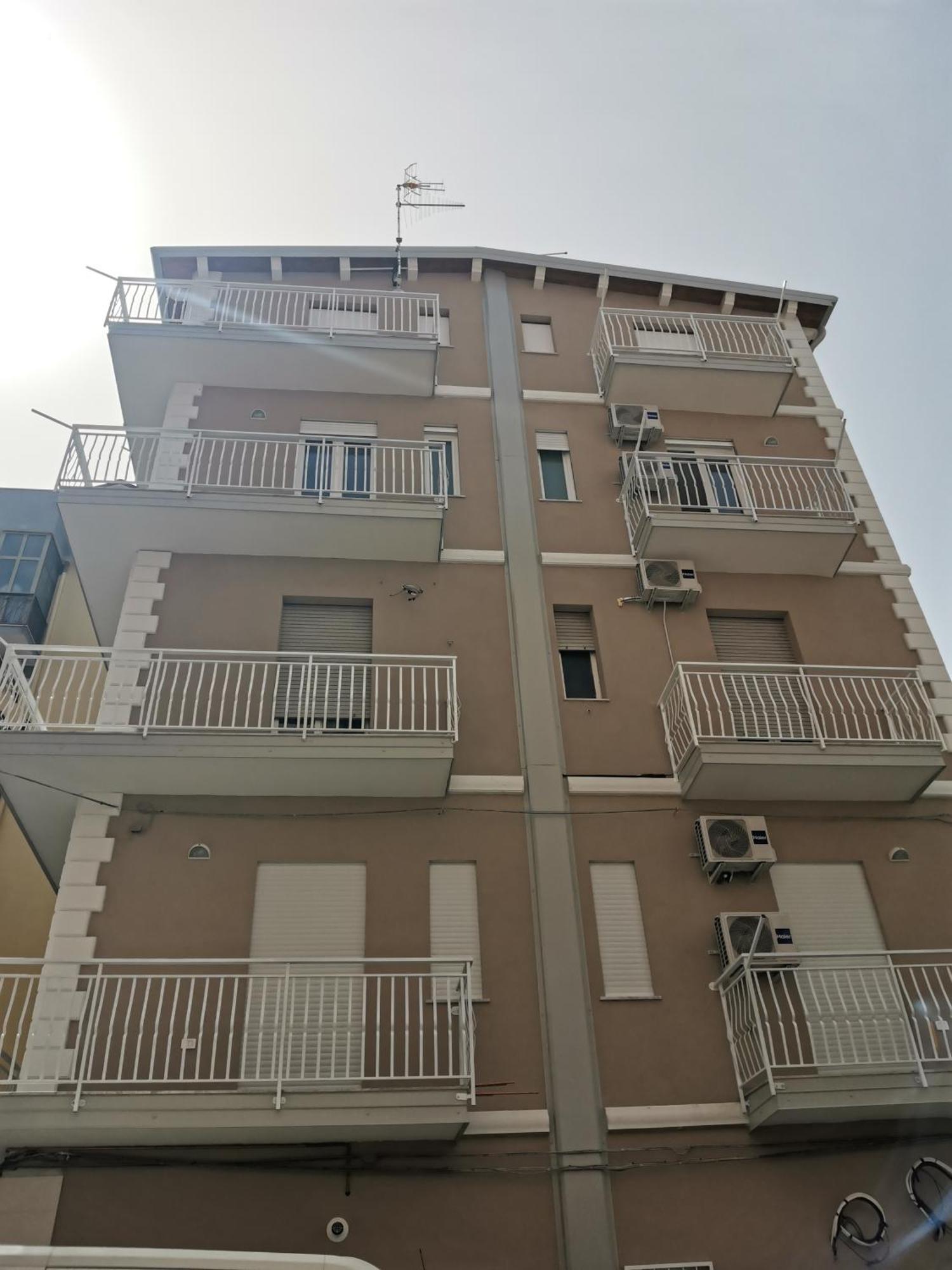 Palazzo Buscema - Appartamenti & Residence クロトーネ エクステリア 写真
